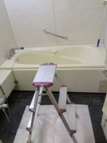 TOTO シンラ オーバーヘッドシャワーで全身爽快! TOTO シンラ オーバーヘッドシャワーで全身爽快!